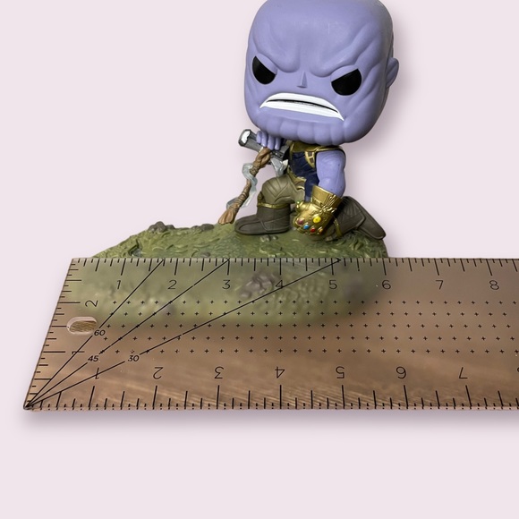 Thanos Out Of Box - Picture 9 of 14